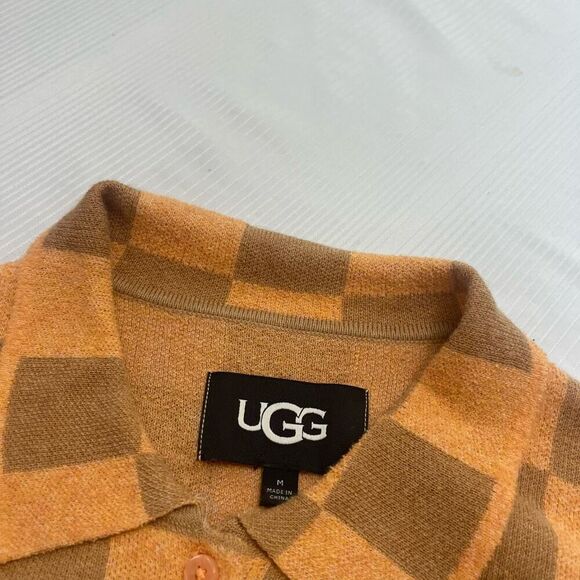 UGG Women’s Checkered Short Sleeve Button Up Shirt Size Medium - Picture 2 of 7